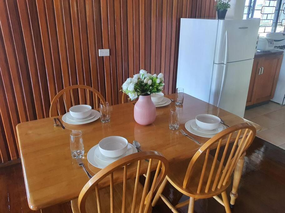 סובה Loverly 3 Bedroom Rental Pool Outdoor Area Upper מראה חיצוני תמונה
