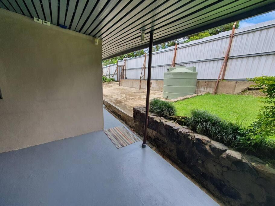 סובה Loverly 3 Bedroom Rental Pool Outdoor Area Upper מראה חיצוני תמונה