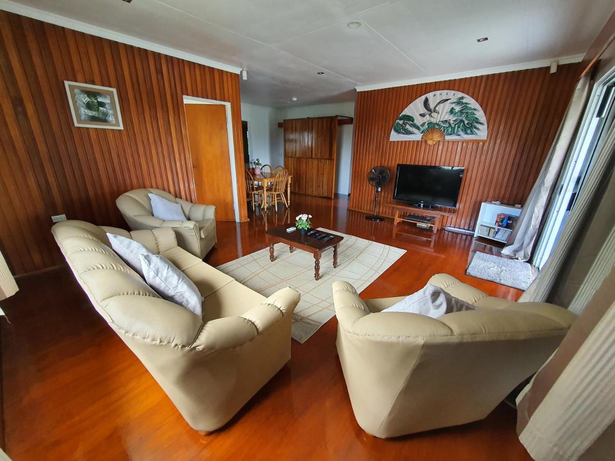 סובה Loverly 3 Bedroom Rental Pool Outdoor Area Upper מראה חיצוני תמונה