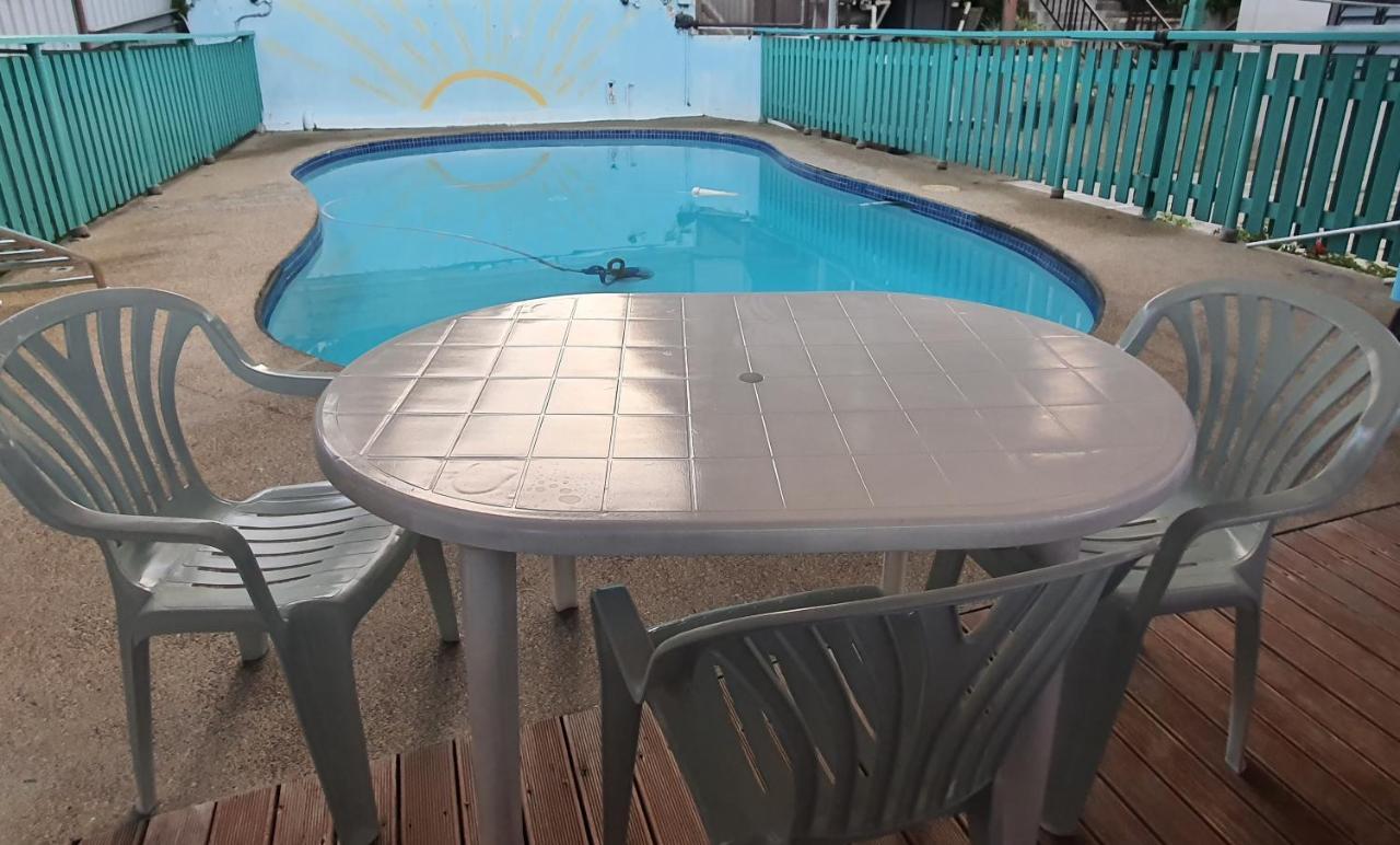 סובה Loverly 3 Bedroom Rental Pool Outdoor Area Upper מראה חיצוני תמונה