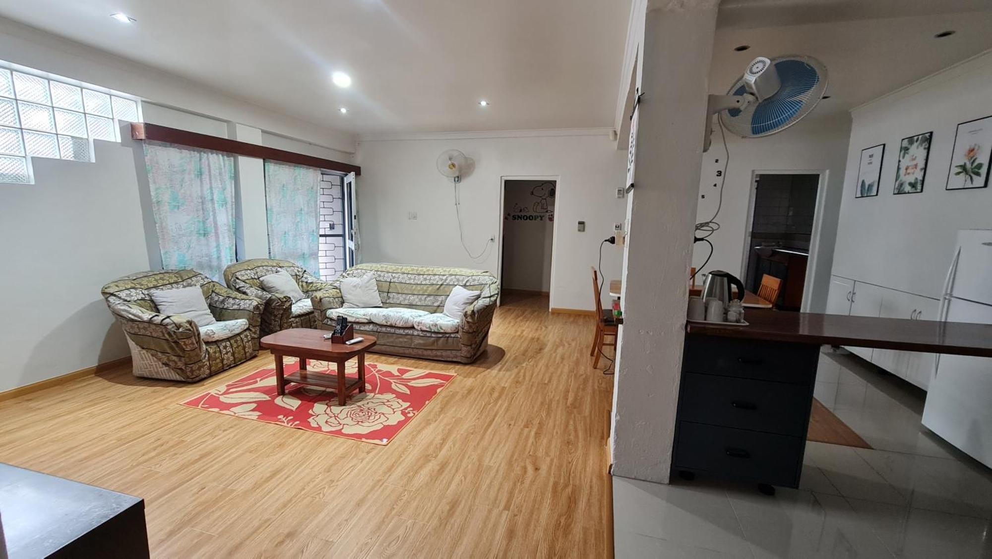 סובה Loverly 3 Bedroom Rental Pool Outdoor Area Upper מראה חיצוני תמונה