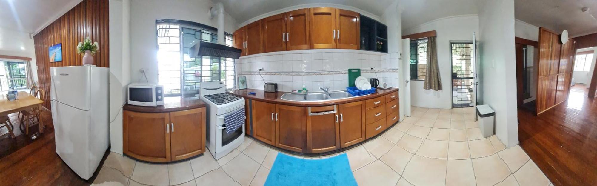 סובה Loverly 3 Bedroom Rental Pool Outdoor Area Upper מראה חיצוני תמונה