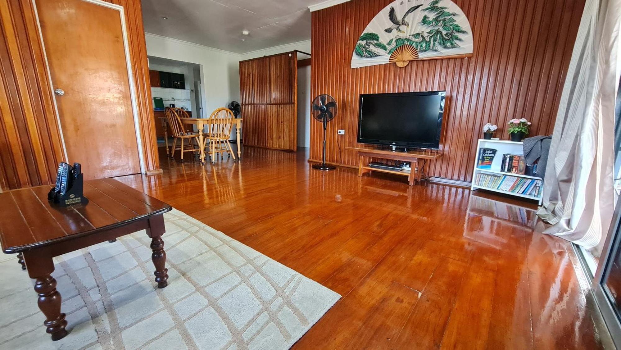 סובה Loverly 3 Bedroom Rental Pool Outdoor Area Upper מראה חיצוני תמונה