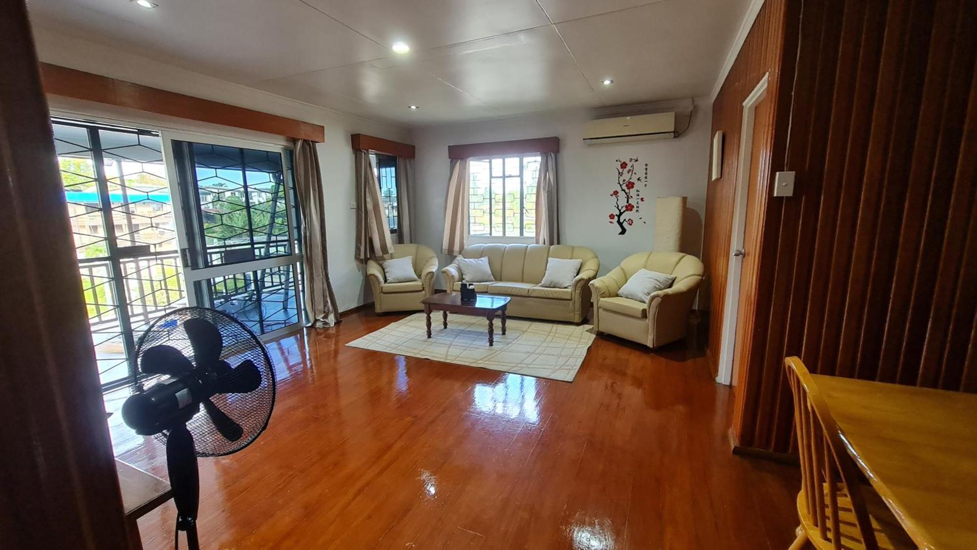 סובה Loverly 3 Bedroom Rental Pool Outdoor Area Upper מראה חיצוני תמונה